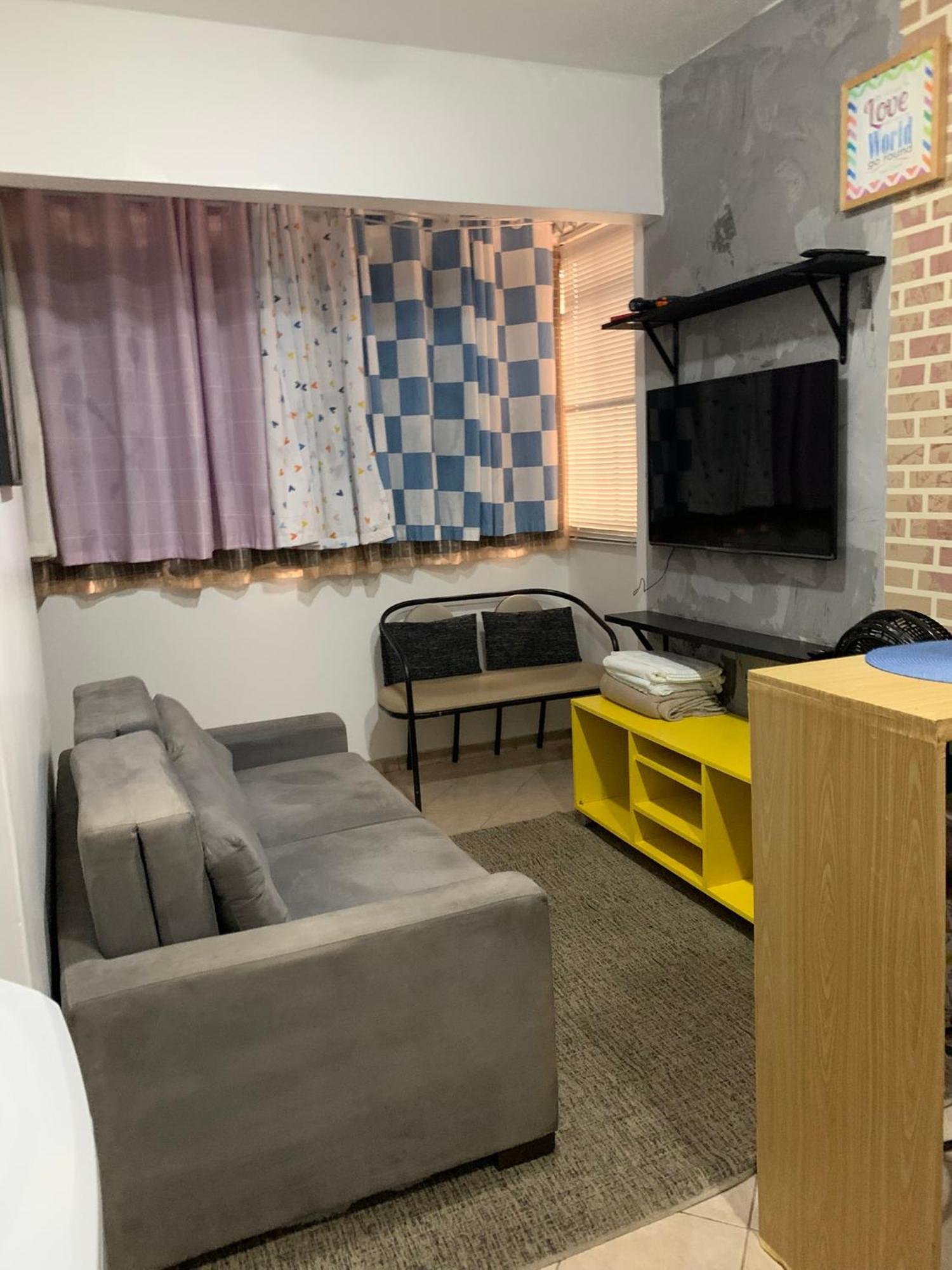 Apartamento Ap Vibrante, Colorido E Agitado